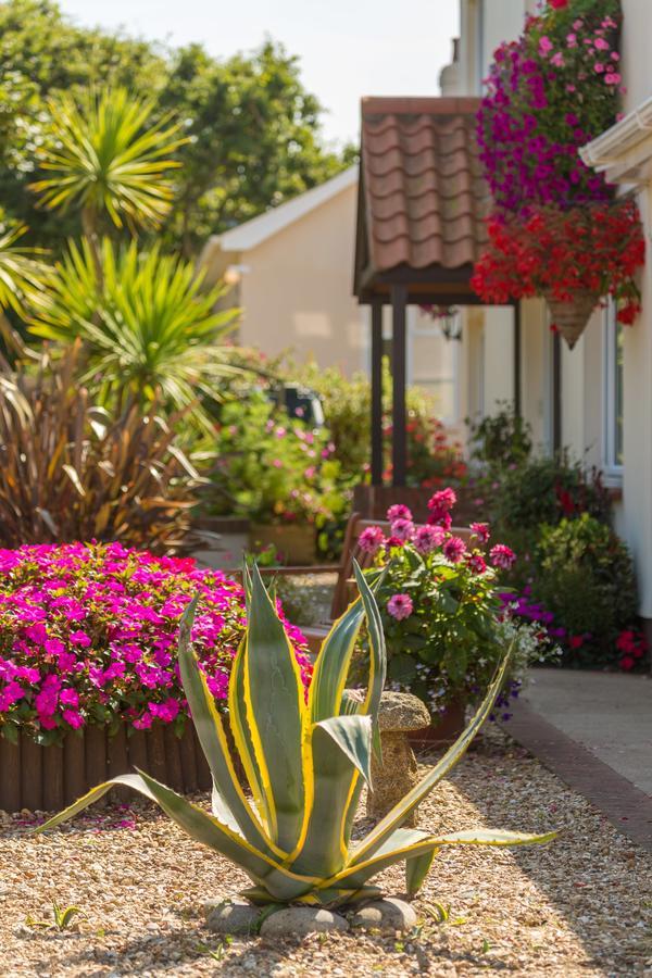 Beau Vallon Holiday Apartments Saint Peter エクステリア 写真